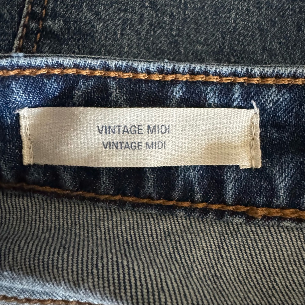 Universal Thread Dark Wash Vintage Midi Jean Shorts, 0 - Picture 10 of 13